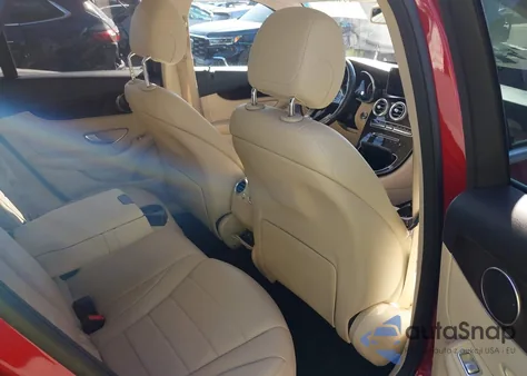 2019 Mercedes-Benz Glc 300 4Matic z USA, uszkodzony, nr VIN WDC0G4KB5KV184868